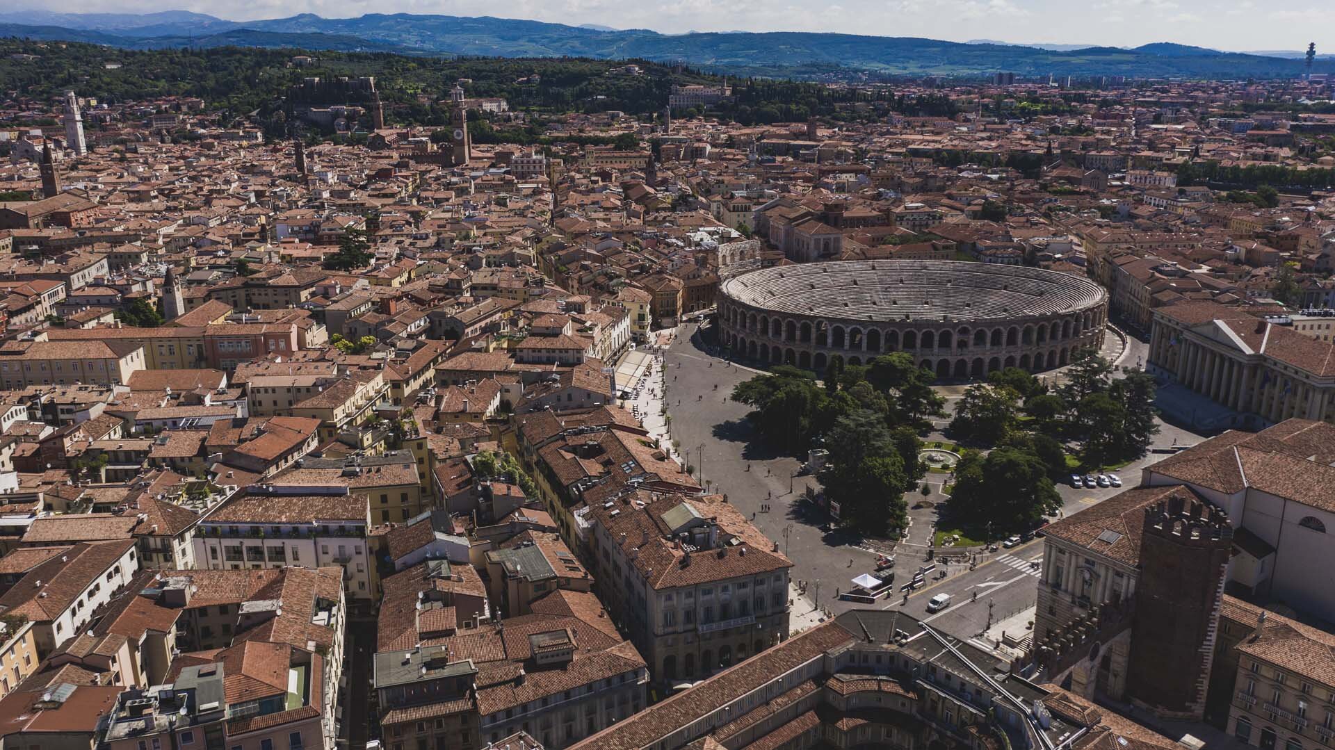 verona piazza bra e centro storico